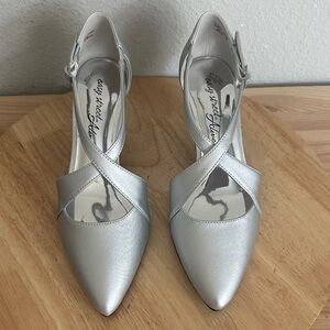 Easy Street Elegance Womens Round Closed Toe Block Heel Pumps new